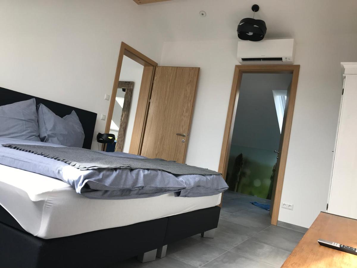 Bed and Breakfast Nussboeckgut Leonding Exterior foto